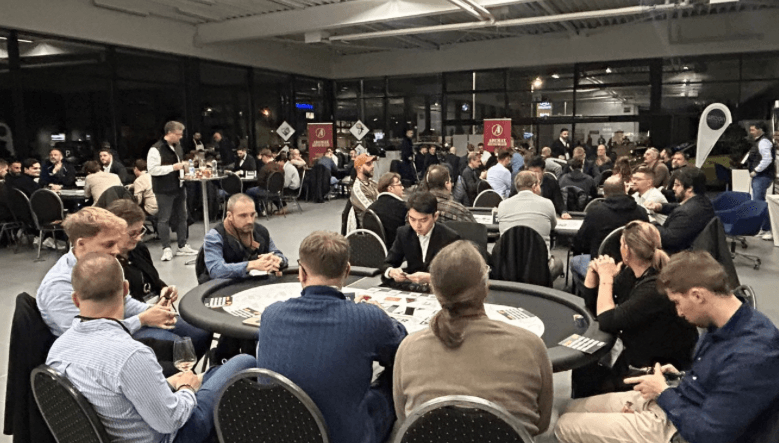 Hauptbild für ADEMAX BusinessPokern Köln - Kontakte spielerisch knüpfen